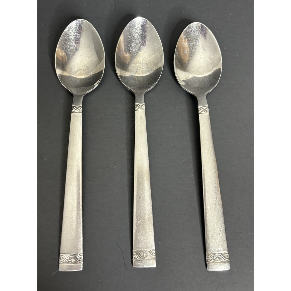 3 Cambridge Danielle Soup Spoons Silversmiths Stainless Flatware 7 7/8"